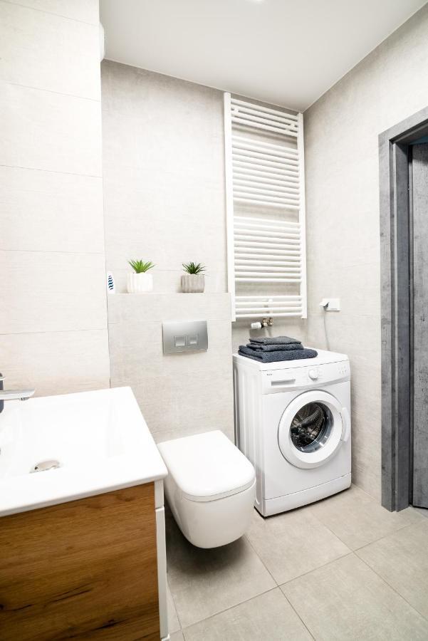 Unique Apt Eve - Free Garage Krakow Bagian luar foto
